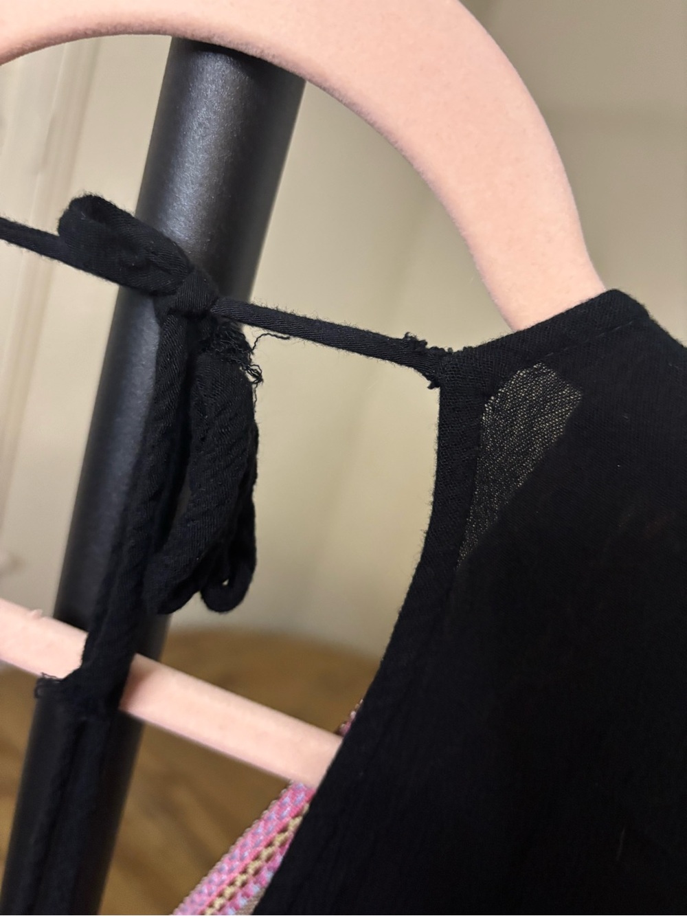 Forever 21 Black V-Neck Tunic with Pink Trim - Picture 4 of 7